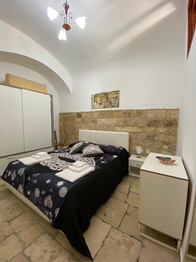 Home Sweet Home Rooms Bari Esterno foto