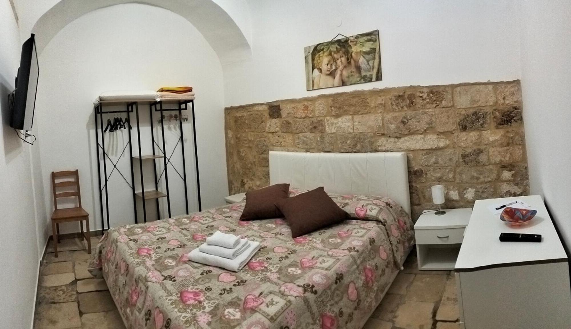 Home Sweet Home Rooms Bari Esterno foto